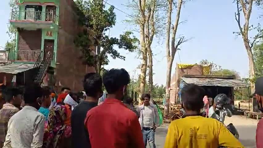 रायबरेली जिले के vishnathganj में हुआ दर्दनाक हादसा बुजुर्ग की गई जान#vishnathganj#अलावलपुर#रायबरेली