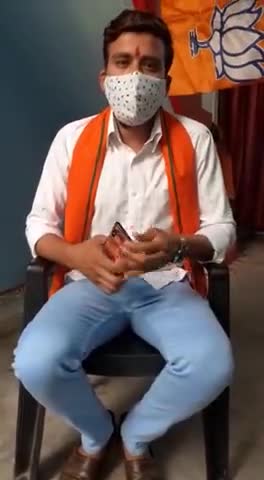 राज्य सरकार covid-19 स्वास्थ्य में पूरी तरह निष्फल के खिलाफ अपने निवास के बाहर एक दिवसीय धरना प्रदर्शन #coronavirusind