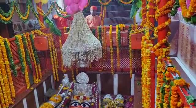 श्री बड़े हनुमान जी मंदिर प्रयागराज में हनुमत् जयंती महोत्सव कोरोना गाइड लाइन के साथ बड़े धूमधाम से मनाया #surajdwivedi