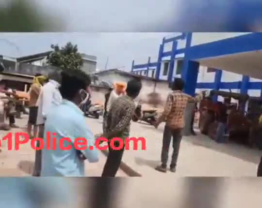 बालाघाट का थप्पड़बाज CMO हटाया गया,परिजन का शव मांगा तो जड़ दिए थप्पड़,कलेक्टर ने किया लाइन अटैच
#balaghat #lanji #bjp