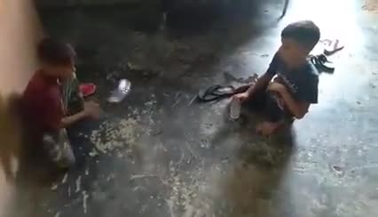 इम्यूनिटी बढ़ाने का खेल...खतरनाक है 
बच्चे बिल्कुल न करें 
#ऐसा न करें