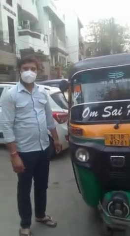 इस रिक्शे वाले को एक शेयर तो बनता है...
#coronapositive