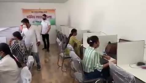 बरेली: #UPCongressHelpDesk की टीम उत्तर प्रदेश कांग्रेस मुख्यालय से कार्यरत है। ज़रूरतमन्दों को हर संभव मदद पहुंचाने का प्रयास