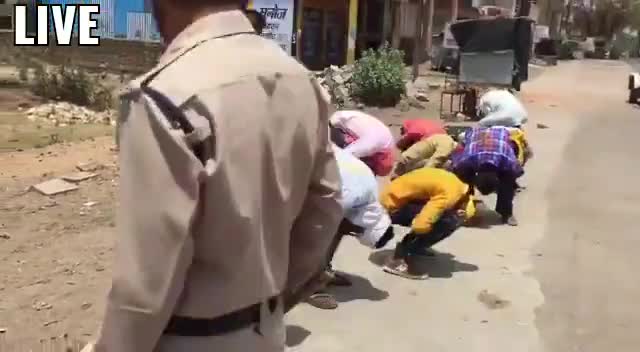 टीकमगढ़ मध्य प्रदेश,
कोरोना गाइडलाइन के नियम तोड़ने वालों की हालत

#घर मे रहो,, #सुरक्षित रहो