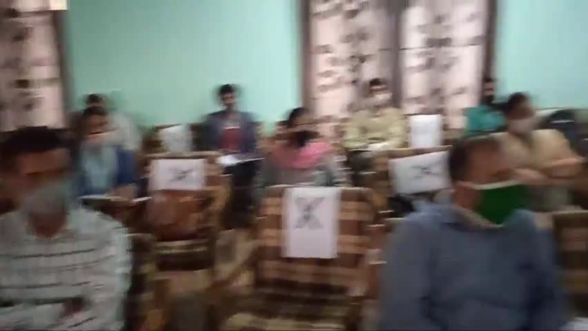 रेणुका: संगड़ाह में बढ़ते कोरोना #संक्रमण को देखते हुए #एसडीएम ने ली संबंधित अधिकारियों तथा कर्मचारियों की बैठक