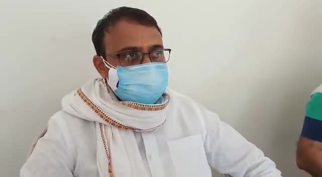 आज दिनांक-04/05/2021
बड़वाह में रोगी कल्याण समिति की बैठक  विधायक सचिन बिरला द्वारा ली गई #बड़वाह