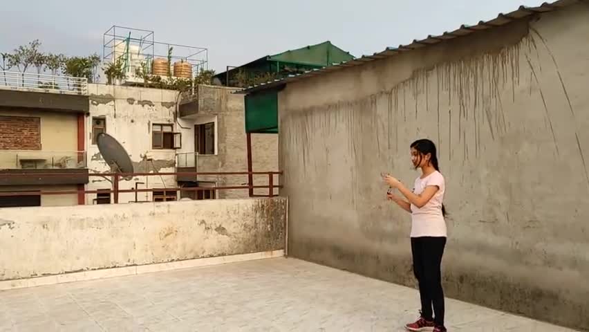 During The Present #Pandemic Times, #Jessica Continues Her #Boomerang Practice On Our Terrace, So Proud Of Her.. ❤🇮🇳
