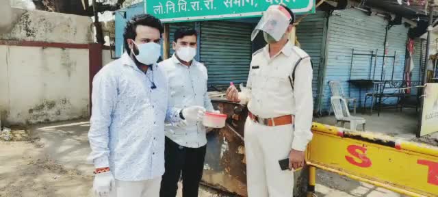 #कोरोनावायरस के #लक्षणों को समाप्त करने में #फायदेमंद
कोरोना हारेगा=/ हमारा देश जितेगा
रोजाना करेंगे
#जंगली_लहसुन के तेल