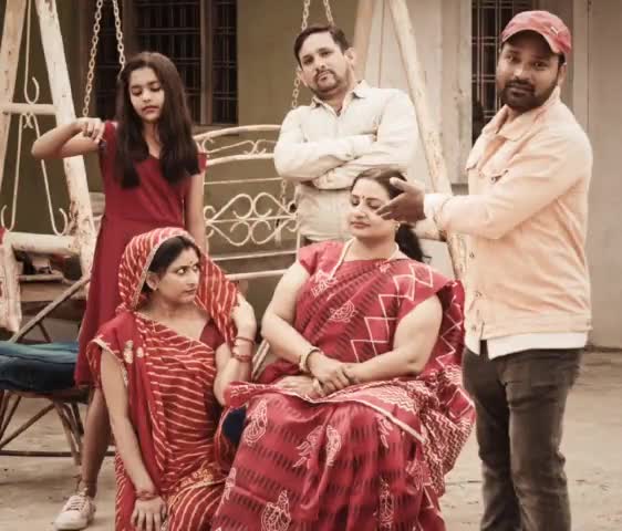 ई ह न सब नकली हे के दूसरे एपिसोड में दिखाई देगा पूरा नकली परिवार
#लयविजन #layvision #vijaykumarmishra #bagheliwood