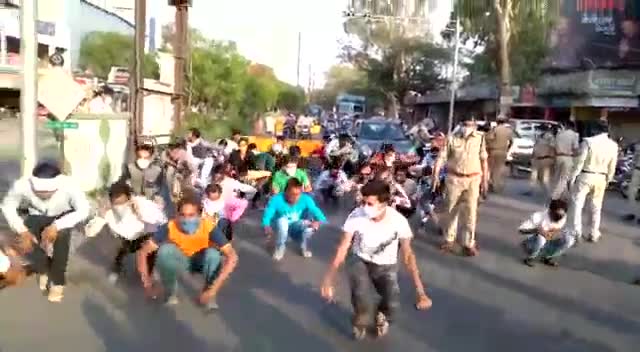 #covidvaccination #सावधान #कोरोना काल में पुलिस वालो ने बे वज गुम रहे लोगो की कराई परेड#tonk #newai #जयपुर #jaipur #राज#