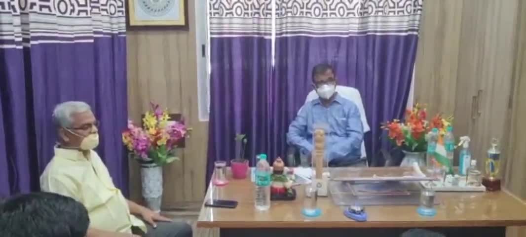गढ़वा: गढ़वा डीसी ने जिला परिवहन पदाधिकारी को प्रवासी मजदूरों के लिए बस रांची भेजने का दिया निर्देश #डीसी #निर्देश