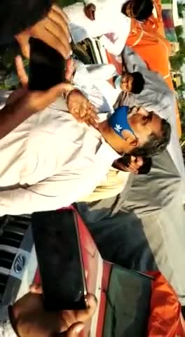 अमनौर: विश्वप्रभा सामुदायिक स्वास्थ्य केंद्र में एम्बुलेंस तिरपाल से ढाका मिला #pappu_yadav