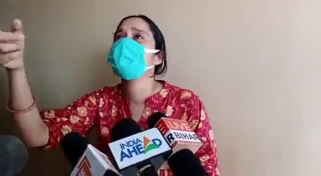 बिहार में ऑक्सीजन के लिए पैसा के साथ साथ जिस्म से भी खिलवाड़ कर रहा है डाॅ० ।
#NitishKumar #SushilModi