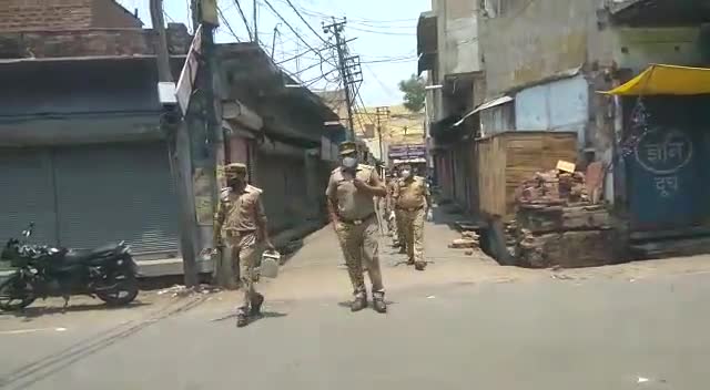 #कोरोनाकर्फ्यू के सख्त पालन के लिए पुलिस ने चलाया अभियान कई वाहनों के किए #चालान दी सख्त #हिदायत निकले लोगों पर करवाई तय