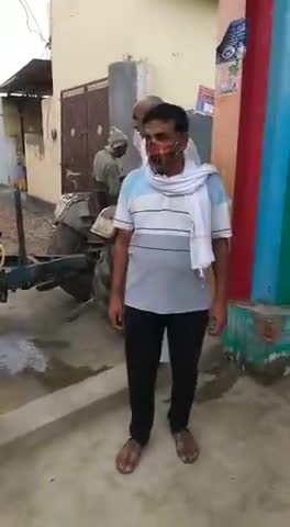 hapur rasulpur में किया गया प्रधान द्वारा सैनिटाइजर का छिड़काव #senitizer