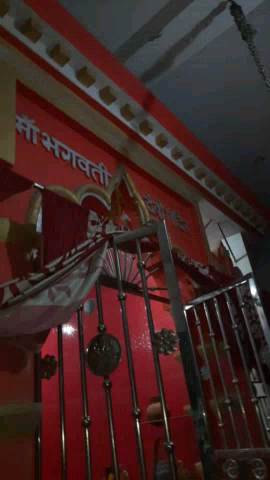 #जय_मां_भगवती_देवी_मंदिर_में_शाम_के 7#बजे_ही_भक्तों_की_लगती_है #भीड़ #करोना_काल_में #मां_भगवती_ही #सबकी_बेड़ा_पार_करें🙏
