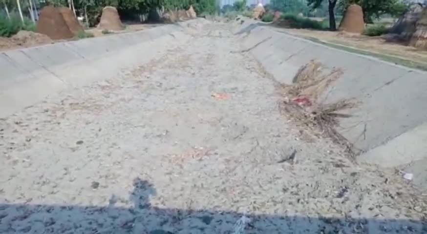 फसलें सूखने से किसान हुए परेशान कई महीनों से नहीं आया रजबहा में पानी #kannauj #water_big_problems