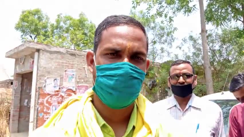 #nurapur के #ग्राम #प्रधान #प्रतिनिधि ने क्या कुछ कहा_  #गांव में कराया #सैनिटाइजर