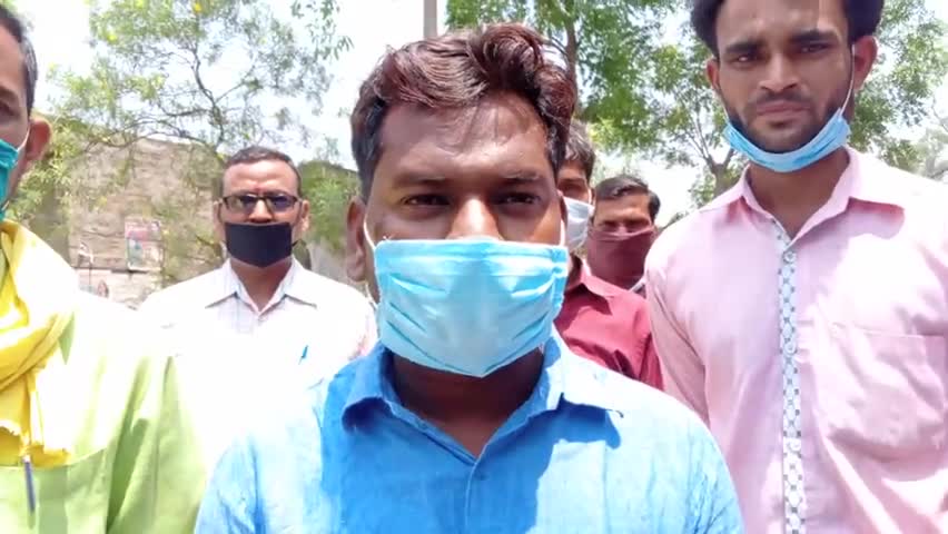 #भावी #ब्लाक #प्रमुख ने #नूरापुर #ग्राम #पंचायत में #छुड़वाया #सैनिटाइजर / #follow_me
