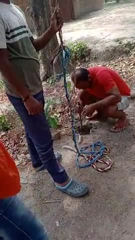 गरखा: #गरखा परखणड के सहोसराय गाँव मे  बैरिकेटिंग को मरम्मत कया गया