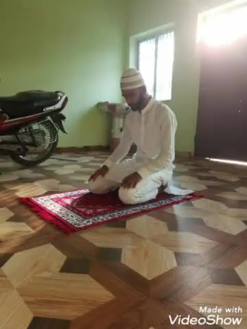 सिकंदर प्रखंड के महादेव सिमरिया में कोरोना गाइडलाइनस का पालन करते हुए घरों में पढ़ी गई ईद की नमाज #jamui #eid_mubarak