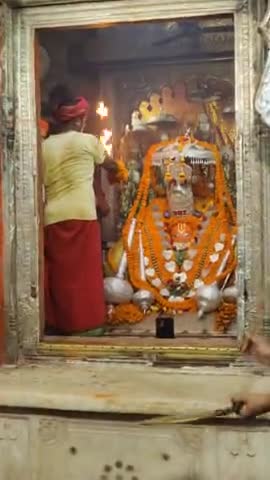 #श्री_हनुमान_जी_महाराज* जी की  प्रातः कालीन शुभ मंगला श्रृंगार आरती #लाइव दर्शन। #श्री_हनुमानगढ़ी_अयोध्याधामजी।। 🌺🌻 दि