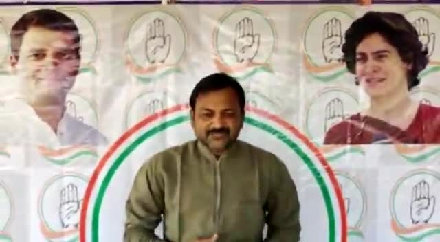हज़ार बर्क़ गिरे लाख आँधियाँ उट्ठें 
वो फूल खिल के रहेंगे जो खिलने वाले हैं#

 #IStandWithIYC