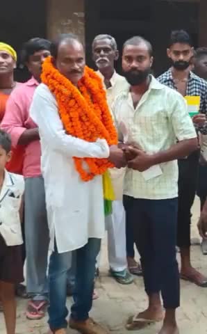 #जलाओ वो #शमा जिसे #आंधी बुझा न सके।
बनो वह #चेहरा जिसे #विरोधी #भूला न सके।।

254, #फाफामऊ #विधानसभा
