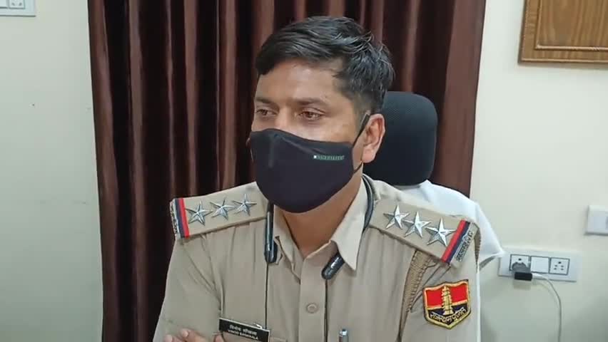 #बहरोड़। बर्डोद और जागुवास में वैक्सीनेशन के दोैरान पुलिस ने सम्भाली स्थिति
#ary_update
#behrornews