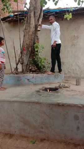 आज गांव में #कालका_माता के  मंदिर में पूजा अर्चना कर
#घंटा चढ़ाया और कालका दाई से आशीर्वाद लिया गांव व क्षेत्र की प्रगति
