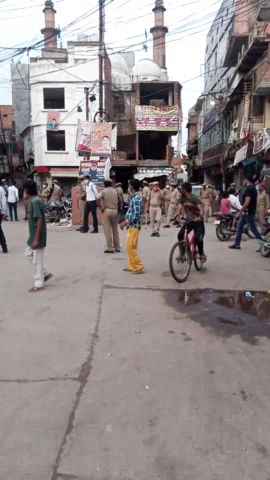 मिर्ज़ापुर: Trimohani Chowk Me Police March..
#Trimohani
#Police_March#