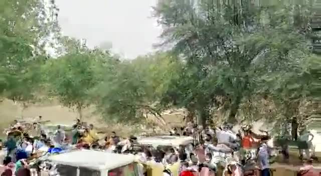 डाटा, मसूदपुर, भयाना खेड़ा, दनौदा में पुलिस प्रशासन के पहुंचने पर ग्रामीणों ने किया जमकर विरोध। 
#farmers_protest