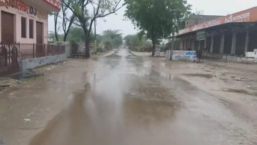 #चक्रवात_ताउते  mohi village me jordar barish #tufan #znews #zhindustan