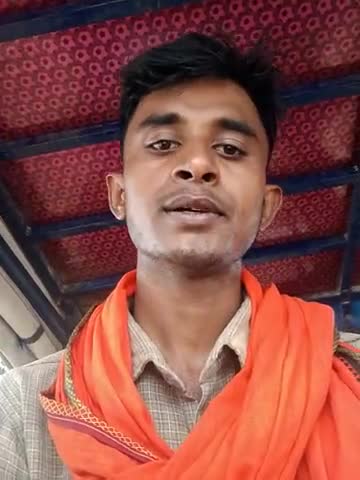 हुसैनाबाद: भोजपुरी राइटर#आदित्य अलबेला एक अलग अंदाज में हिंदी गाना पेश कर रहे हैं जो आप लोग गाना सुने गाना का बोल है नजर लग जाएगी
