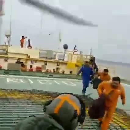 We salute our real heroes as they are are staying on-duty amid the bad weathers due to the #CycloneTauktae 🙌🏻 #RESPECT