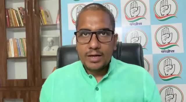 मृतक शिक्षकों को चुनावी ड्यूटी में मृत न मानकर संवेदनहीनता की पराकाष्ठा पार कर रही है बीजेपी।
#अंशु अवस्थी