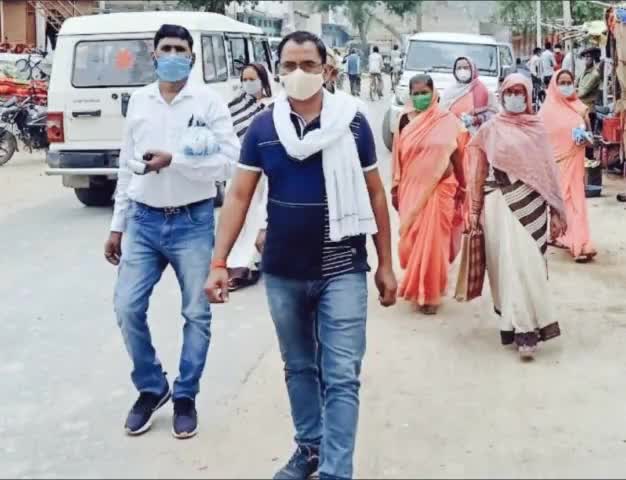 नए गाइड लाइन के अनुसार सेकंड डोज 12 से 16 सप्ताह के अंदर प्राप्त कर सकते है
#शुभम_तिवारी