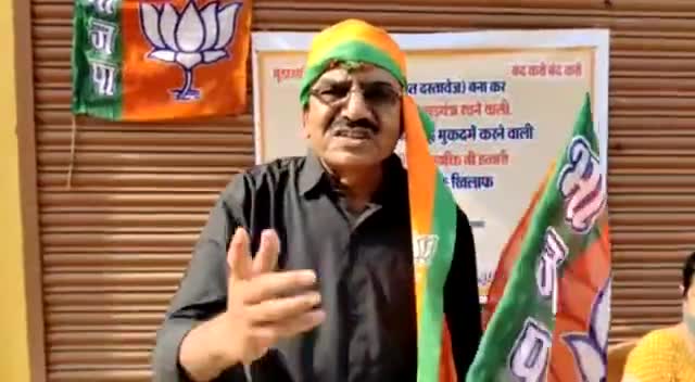 दम है तो गिरफ्तार करो भपेश सरकार 

बिना रुके, बिना थके जो लड़ रहा,
वो हम छत्तीसगढ़ियों का विश्वास है!
#मैं_भी_हूँ_डॉ_रमन