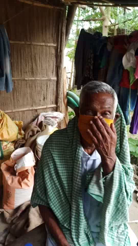 नरपतगंज: #Bela panchayat me mask witran 
#covid19 mask vitran
#Help