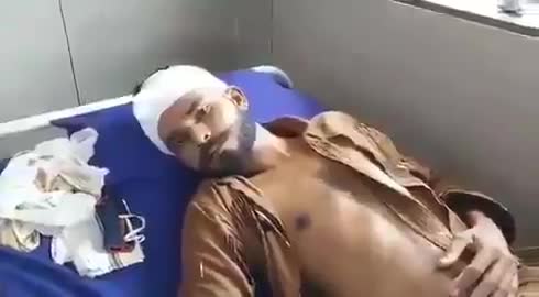 गुजरात के अहमदाबाद मे मूंछ रखने पर कायरो ने किया हमला, बहन और भाई दोनों जख्मी है।
#DalitLivesMatter
#Crime