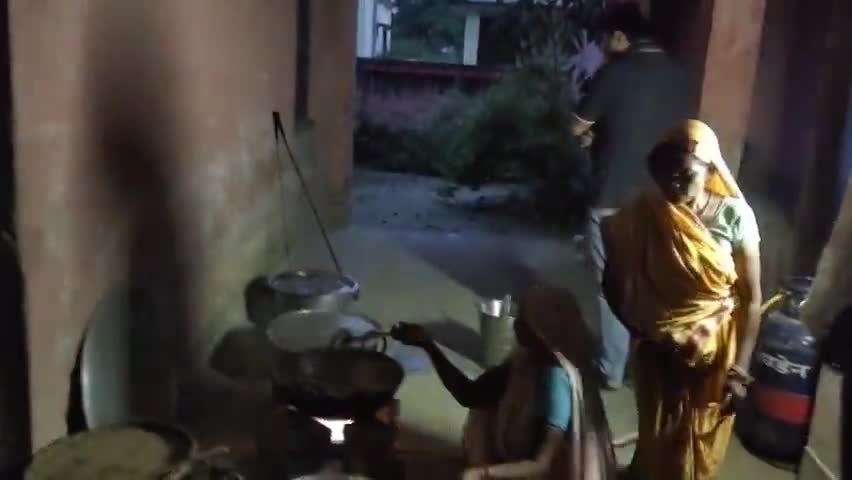 khodawandpur प्रखंड में चल रहे समुदायिक किचन में नहीं है लाइट की सुविधा
दोनो समय दिया जा रहा है चावल#begusaraitoday
