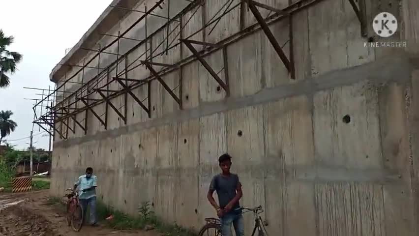मुंगेर से खगड़िया सड़क मार्ग में स्थानीय लोगों को बहुत परेशानियों का सामना करना पड़ रहा है #mungernews #सीएमओ_पटना
#NH
