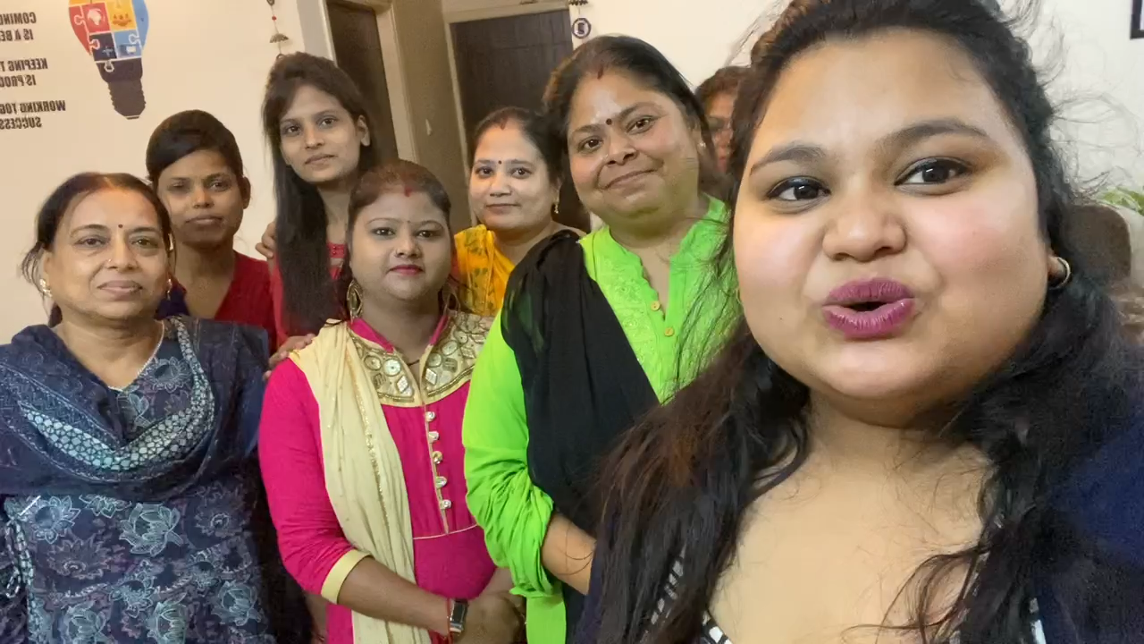 महिलायो को रोज़गार से सम्बंधित मीटिंग ली 

 #women #working #teamwork