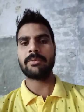 ﻿#Yash तूफान में अपने घर से बाहर न निकले 
घर में रहे , सुरक्षित रहे ।
