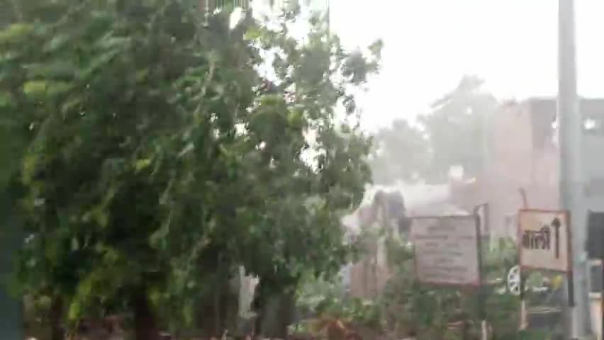 पिंडवाड़ा: heavy rain fall at pindwara amli road
27/05/2021#rainfall #heavyrain@