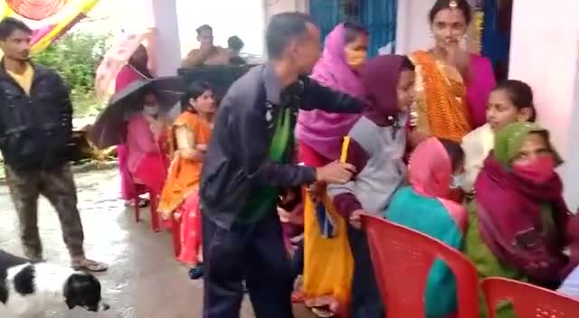 सीधे पहाड़ से पहाड़ी गानों में डांस का मजा लीजिए पब्लिक ऐप साथ आपका अपना भाई #जर्नलिस्टपंकजजोशी
#phadidance
#indiaidal