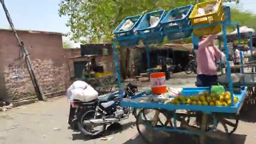 फलौदी: फलोदी एसडीएम कार्यालय और उनके घर के सामने ये गंदगी का नज़ारा कभी भीदेखने को मिल सकता हैं पर कोई कारवाई नहीं होती #गंदगी