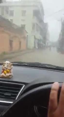 हाजीपुर: #हाजीपुर में पानी का जमाव, नाले सिर्फ देखने के लिए।हाजीपुर का दिखता विकाश #yass #यास तूफान