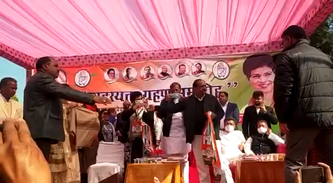 Pinjore se harsh kumar aor pawan kumari sharma ne congress ki sadasyta grahn kk tab ki video #congress_partyकांग्रेस #haryana
