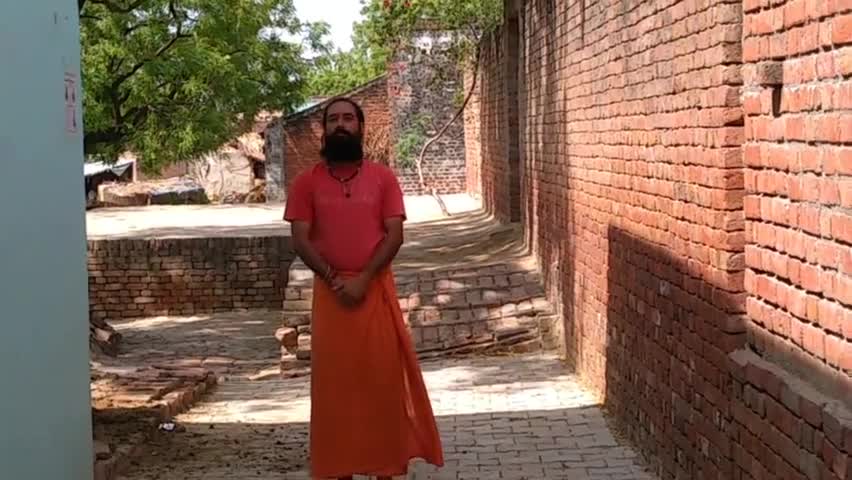 #आते  हैं #चले #जाते हैं 
#Swami#Deepkanand
#Maharaj